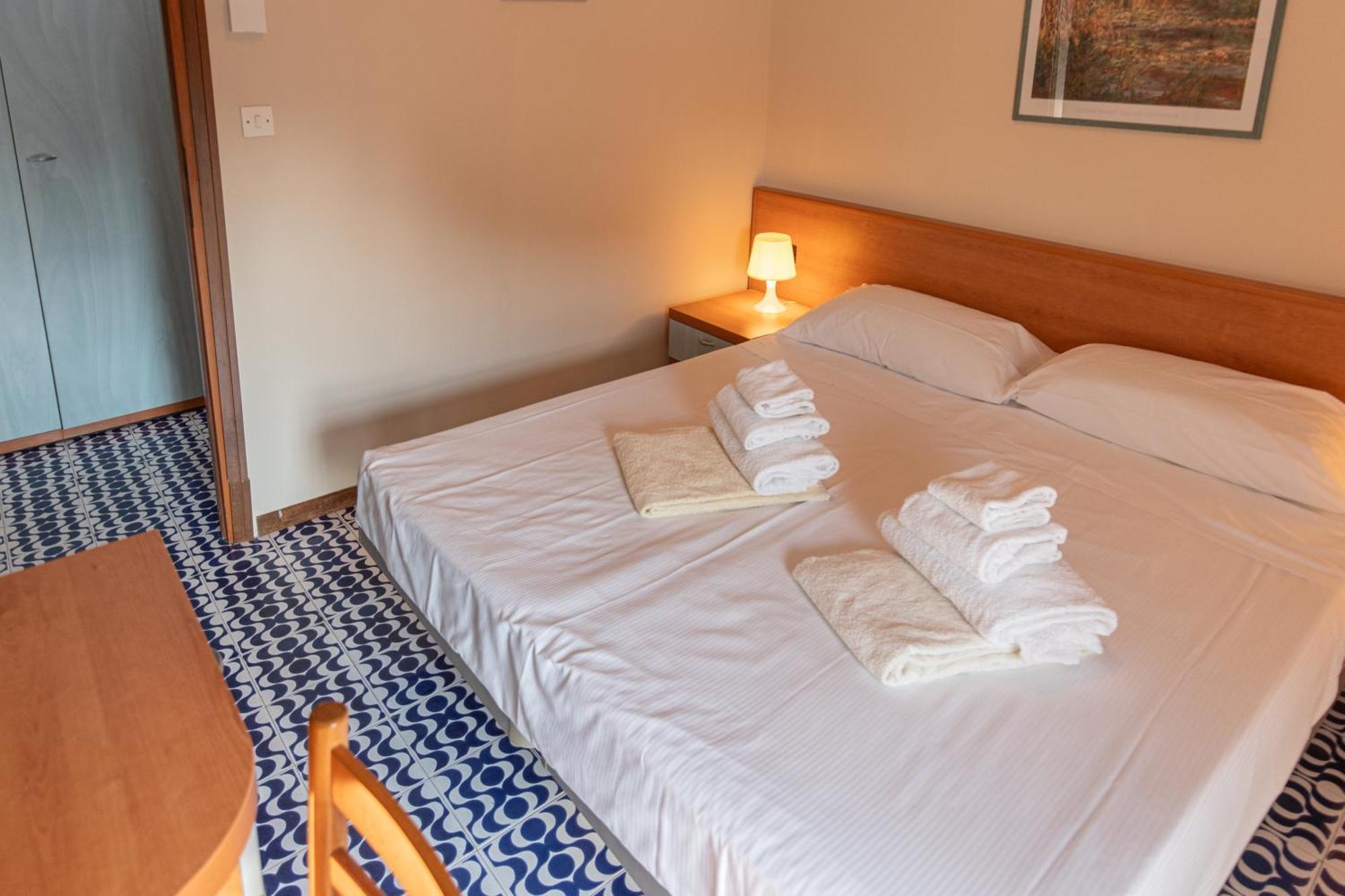 Prestige Garda Home - Ai Cappuccini Песк'єра-дель-Гарда Екстер'єр фото