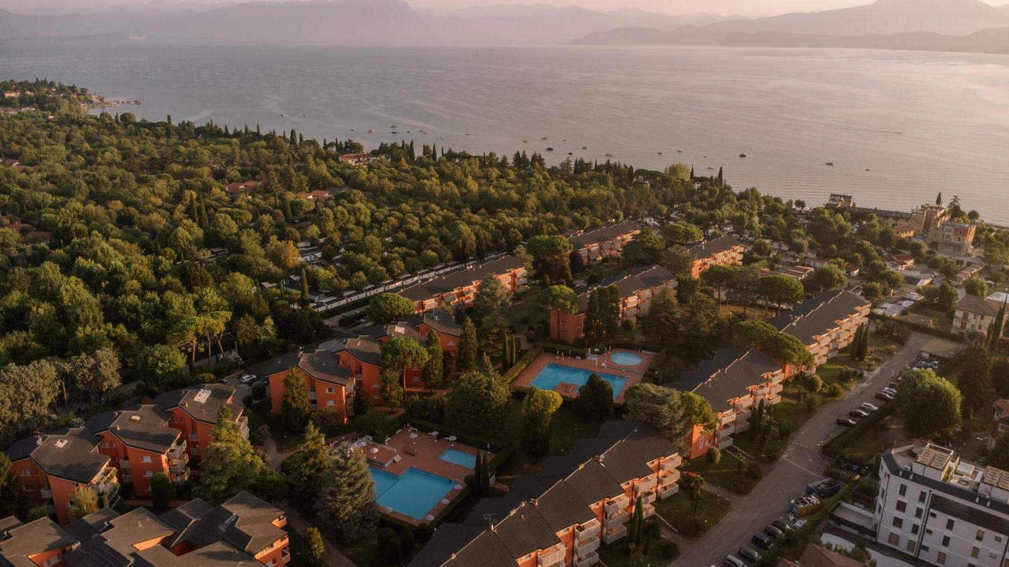 Prestige Garda Home - Ai Cappuccini Песк'єра-дель-Гарда Екстер'єр фото