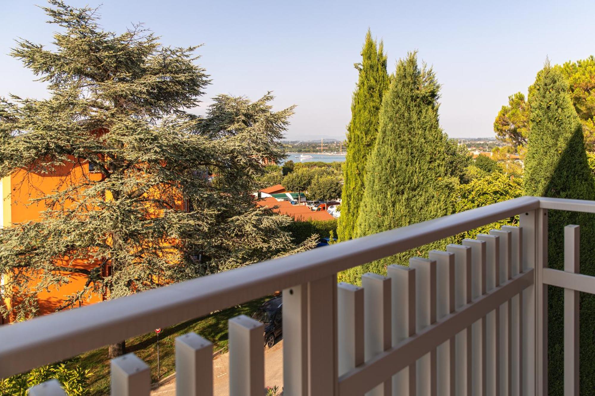 Prestige Garda Home - Ai Cappuccini Песк'єра-дель-Гарда Екстер'єр фото