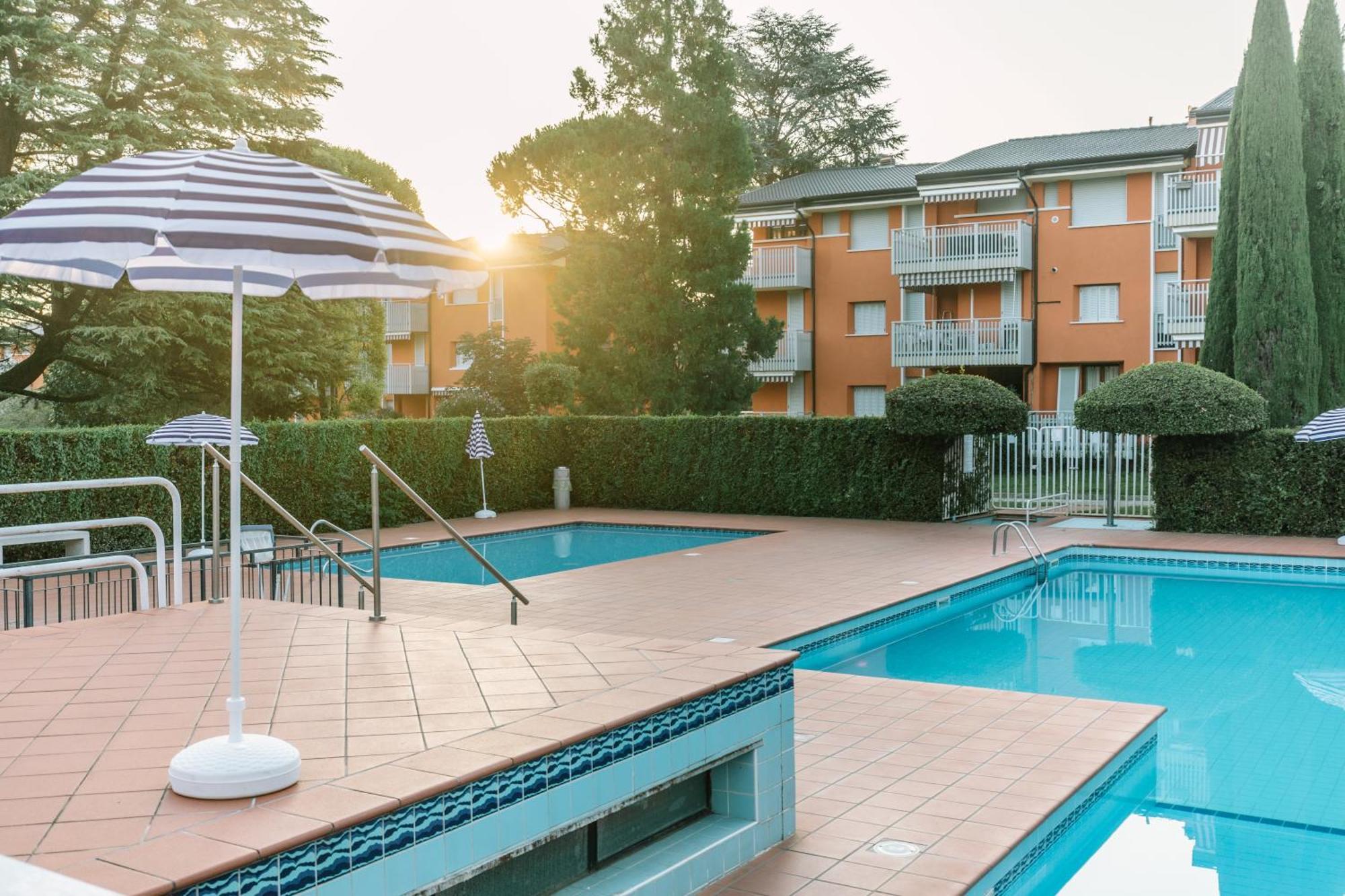 Prestige Garda Home - Ai Cappuccini Песк'єра-дель-Гарда Екстер'єр фото