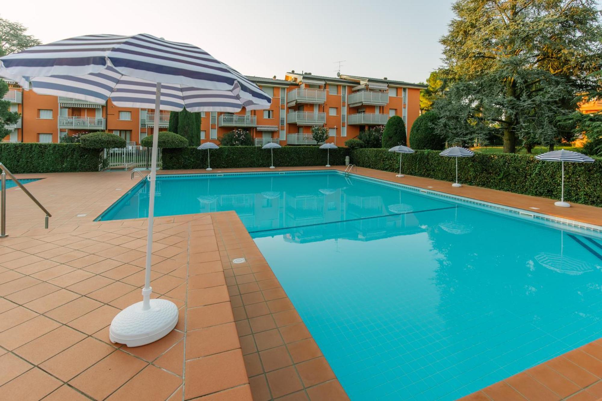 Prestige Garda Home - Ai Cappuccini Песк'єра-дель-Гарда Екстер'єр фото